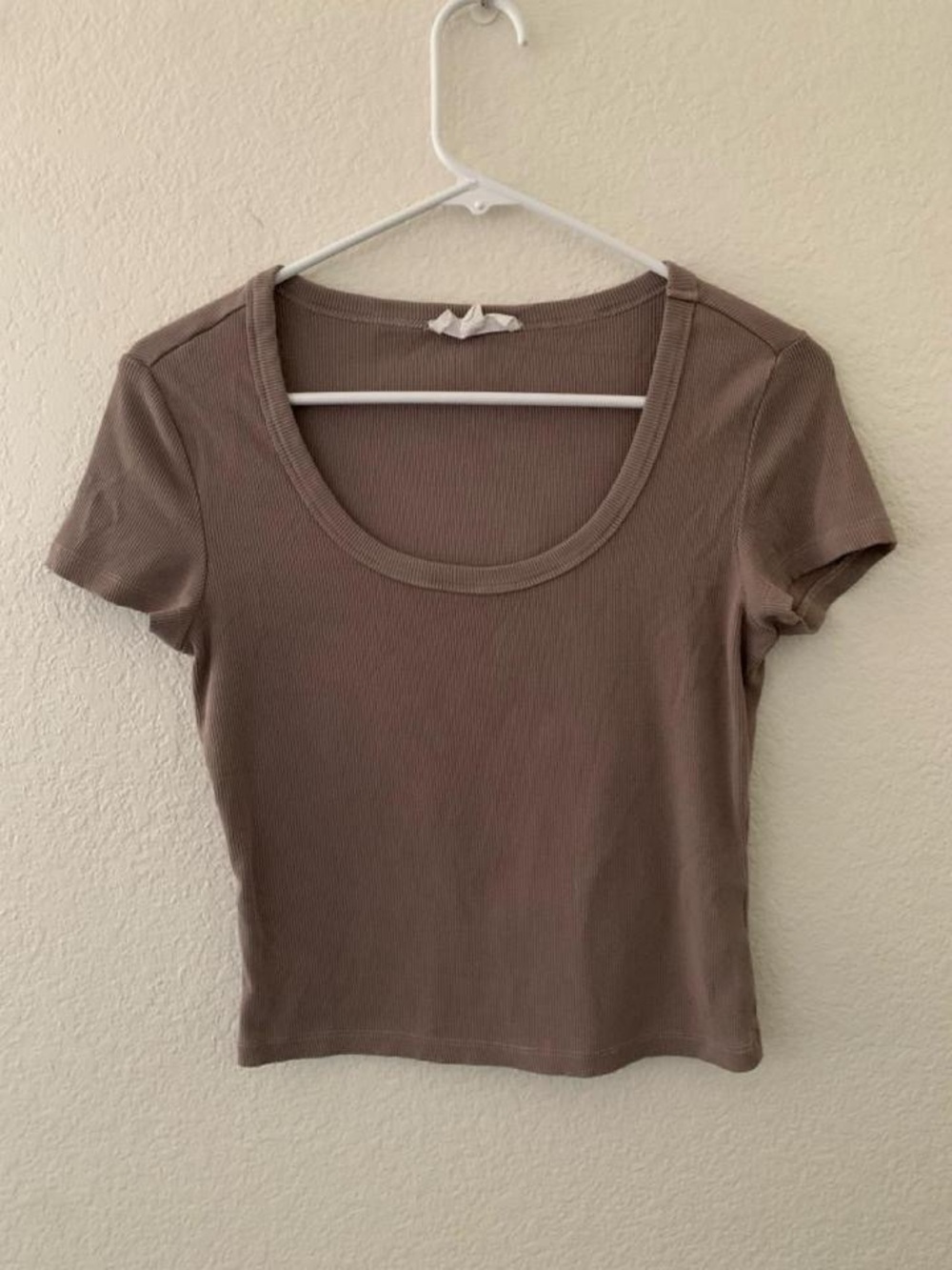 Gypsy + Jade Taupe Ribbed Scoop Neck Crop Top M
